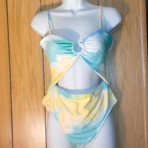 🆕💞 SALE 🛍️ 1 PIECE Tye Dye Bathing Suit